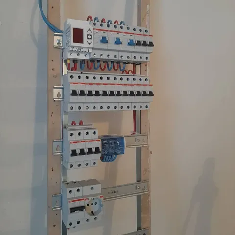 Электрик в Ганино, Пушное, Цвелодубово и Овсяное в Ленинградской области